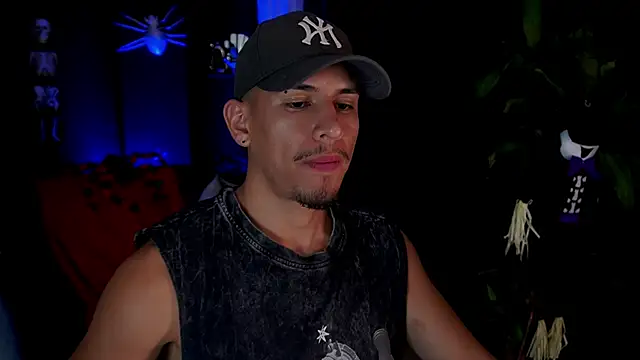 Aaronfox x online show from 10-17-25, 03:43