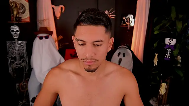 Aaronfox x online show from 10-13-25, 01:12