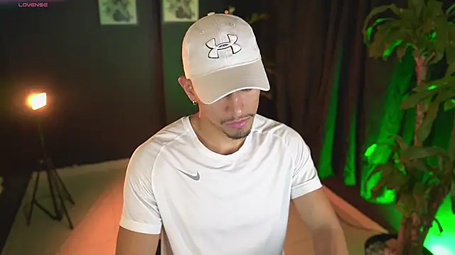 Aaronfox x online show from 04-21-26, 11:44
