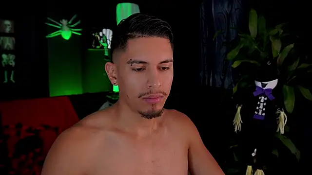 Aaronfox x online show from 10-21-25, 01:43