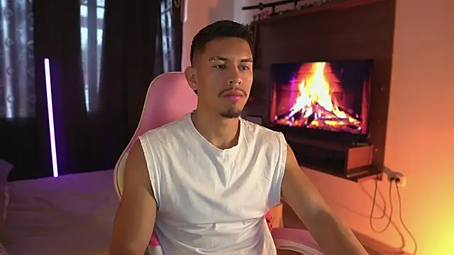 Aaronfox x online show from 05-05-26, 02:42