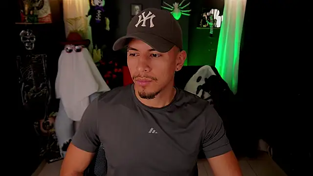 Aaronfox x online show from 10-24-25, 01:37