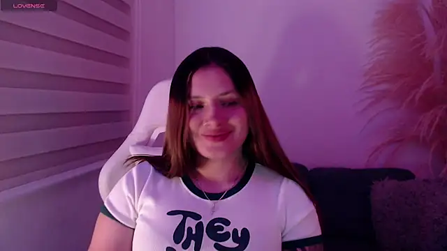 Abby gaiil online show from 10-31-25, 03:47