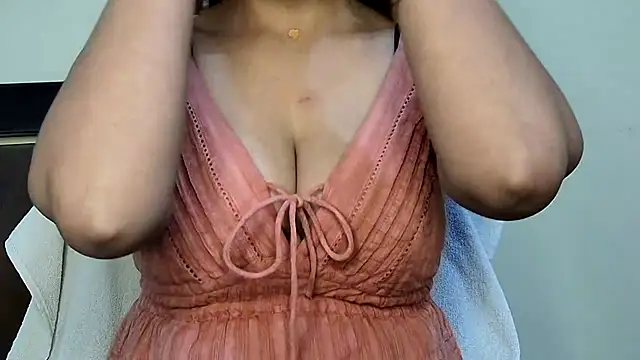 MIss-Naina online show from 11-18-25, 08:39