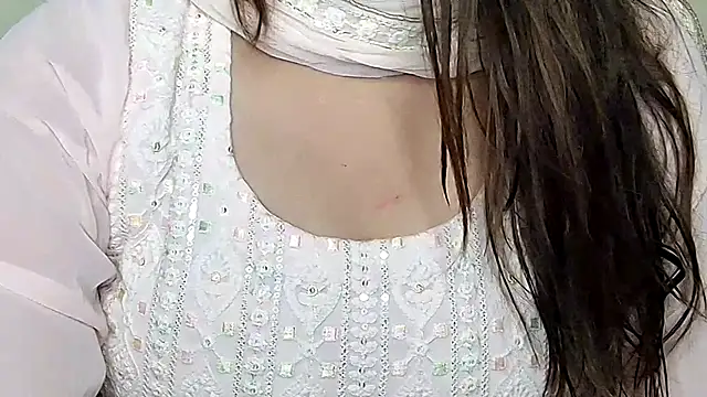 MIss-Naina online show from 11-17-25, 07:45