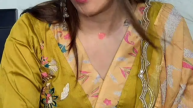 MIss-Naina online show from 10-28-25, 08:24