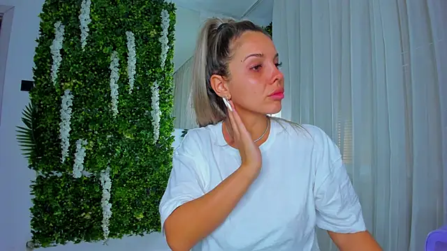 VivienCarter online show from 10-06-25, 02:51