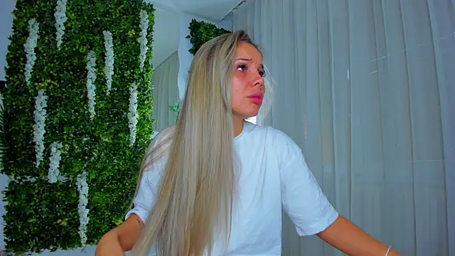 VivienCarter online show from 10-03-25, 02:07