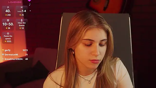 EllieCutes online show from 03-15-25, 03:06