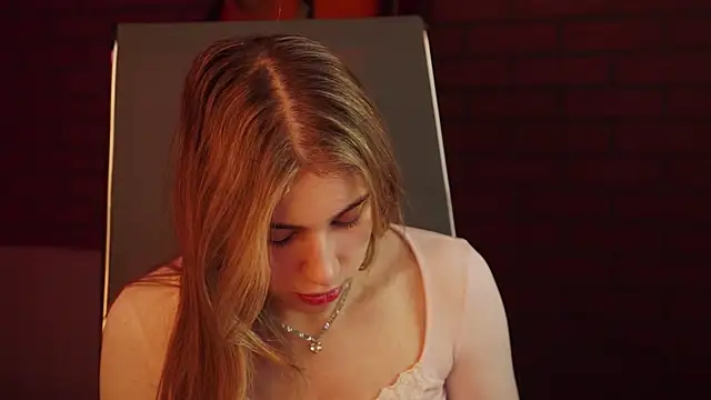 EllieCutes online show from 03-11-25, 07:03