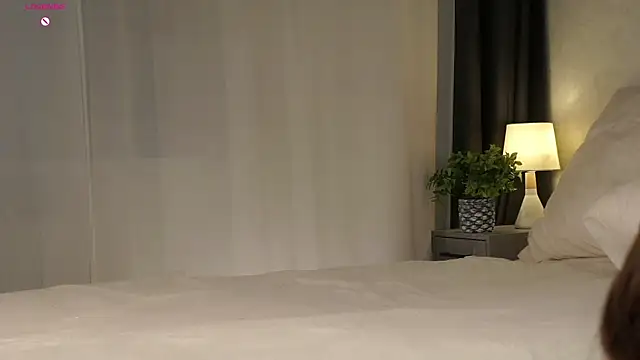 MeghanElson online show from 04-08-26, 01:01