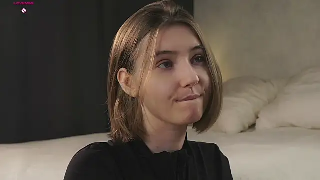 MeghanElson online show from 04-14-26, 12:43