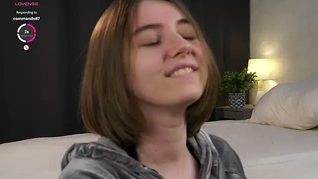 MeghanElson online show from 04-12-26, 01:03