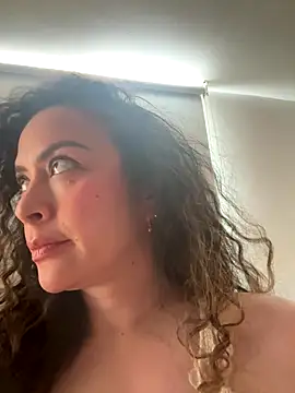 Elizabeth Dupont online show from 11-30-25, 03:57