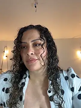 Elizabeth Dupont online show from 10-29-25, 07:02