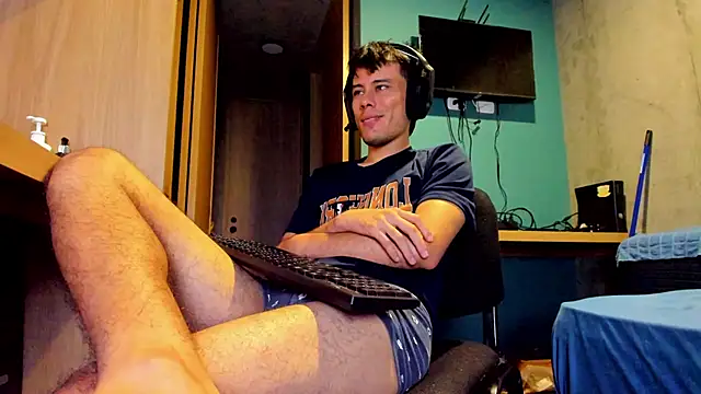 Huge latin cock online show from 06-11-26, 02:53
