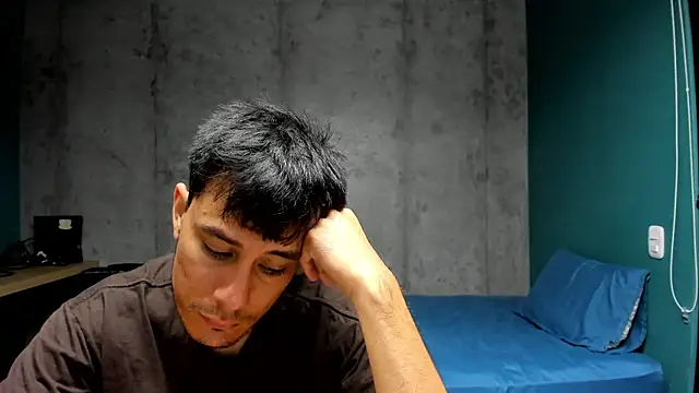 Huge latin cock online show from 03-15-26, 01:12