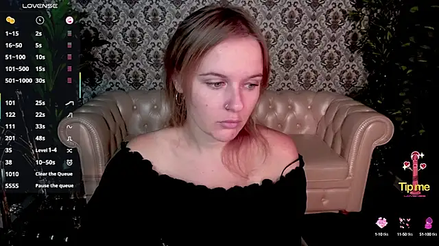 Snapshot of MaribelRiverr_ chatting on 09-22-25, 05:46 MaribelRiverr online show from 09-22-25, 05:46