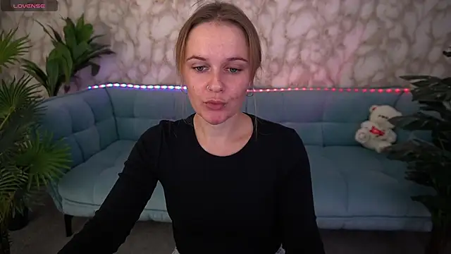 Snapshot of MaribelRiverr_ chatting on 10-14-25, 05:52 MaribelRiverr online show from 10-14-25, 05:52