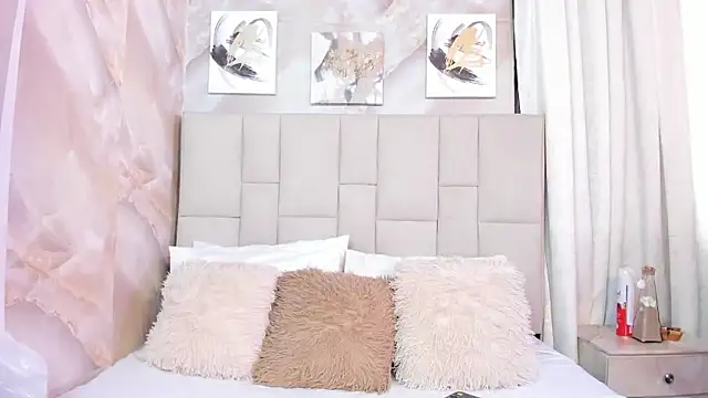 Jaslyn  Smith online show from 01-14-26, 04:21