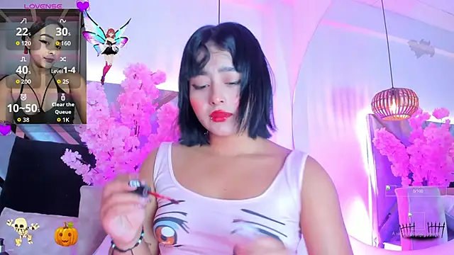 KimVelezz online show from 10-30-25, 07:11