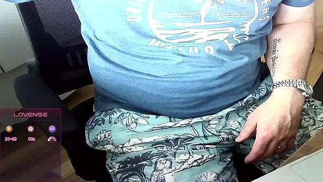 Big And ThickUK online show from 06-18-26, 12:21
