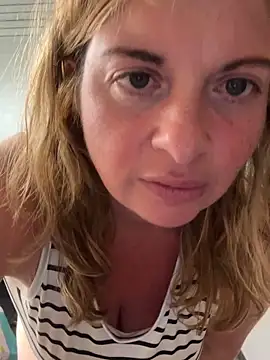 Lombada online show from 06-19-26, 11:42