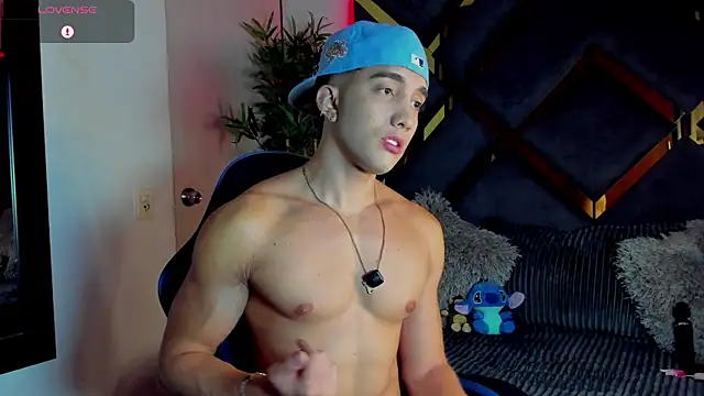 Snapshot of jeicob_stone chatting on 06-27-26, 12:27 jeicob stone online show from 06-27-26, 12:27