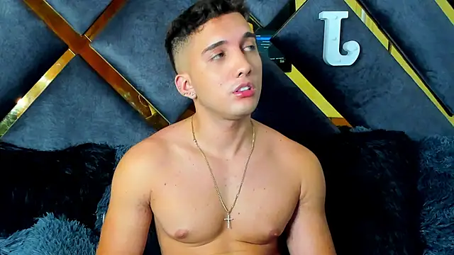 Snapshot of jeicob_stone chatting on 03-06-25, 06:08 jeicob stone online show from 03-06-25, 06:08