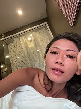 Snapshot of thai-dreamgirl chatting on 04-11-26, 11:30 thai-dreamgirl online show from 04-11-26, 11:30