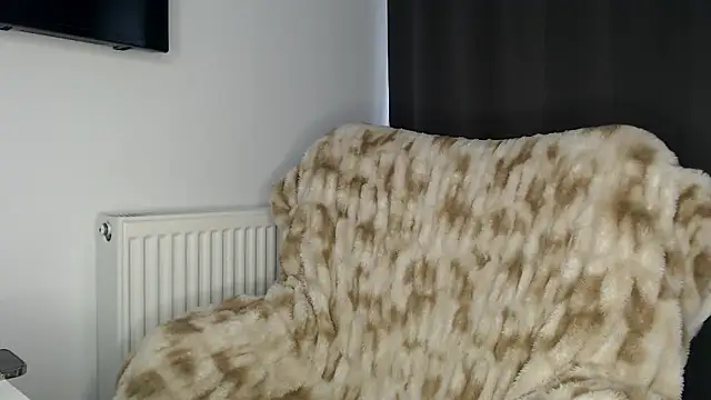 ElizabethAC online show from 03-31-26, 06:59