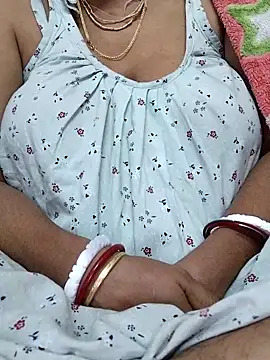 miss-Riy online show from 12-22-25, 04:51