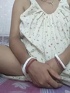 miss-Riy online show from 11-23-25, 05:12