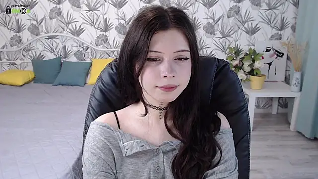 AliceWillsen online show from 12-20-24, 02:52