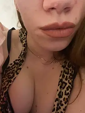 Snapshot of EvaRush chatting on 12-02-24, 12:15 EvaRush online show from 12-02-24, 12:15