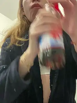 Snapshot of EvaRush chatting on 02-16-25, 04:53 EvaRush online show from 02-16-25, 04:53