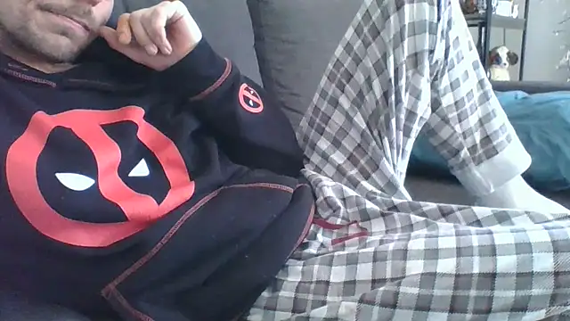 Snapshot of redtoyanal chatting on 02-12-25, 06:09 redtoyanal online show from 02-12-25, 06:09