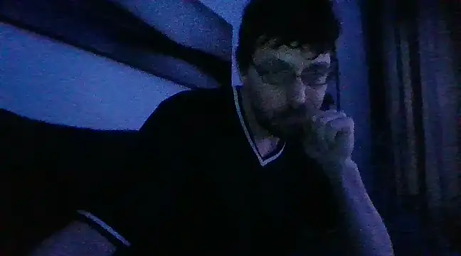 Snapshot of redtoyanal chatting on 02-26-25, 11:32 redtoyanal online show from 02-26-25, 11:32