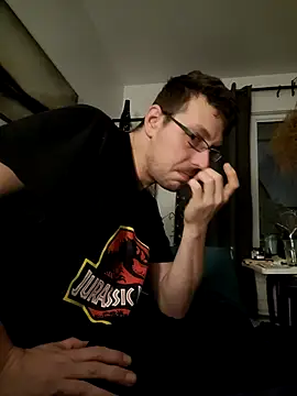Snapshot of redtoyanal chatting on 12-21-24, 10:39 redtoyanal online show from 12-21-24, 10:39