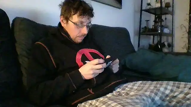 Snapshot of redtoyanal chatting on 02-12-25, 10:56 redtoyanal online show from 02-12-25, 10:56