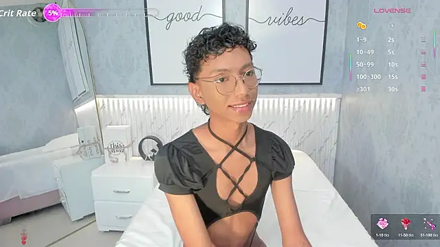 Snapshot of Angel__sweet18 chatting on 02-13-26, 09:15 Angel sweet18 online show from 02-13-26, 09:15