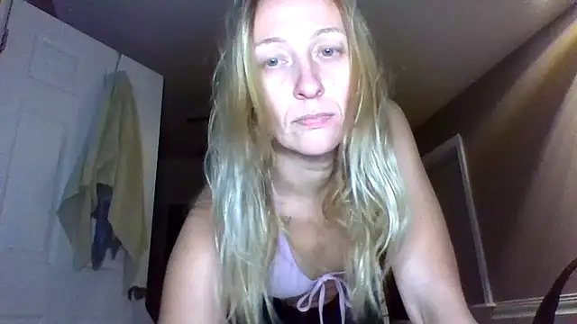 Snapshot of Ashphroditegemini chatting on 06-28-26, 03:13 Ashphroditegemini online show from 06-28-26, 03:13