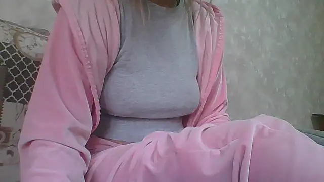 Emma 99 online show from 10-10-25, 08:59