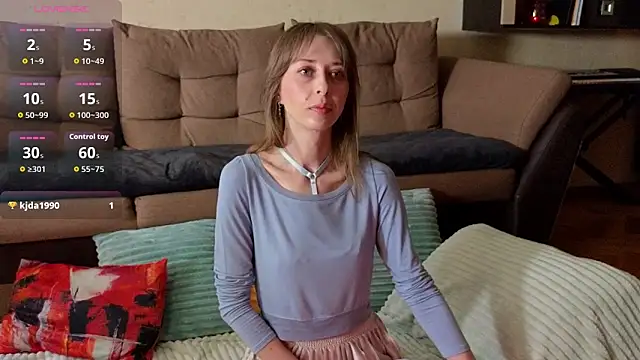 NinaNovalicious online show from 06-10-26, 08:26