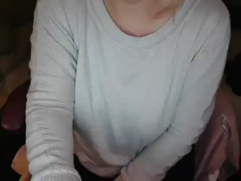 Snapshot of LaRa_forU chatting on 03-12-25, 06:22 LaRa forU online show from 03-12-25, 06:22