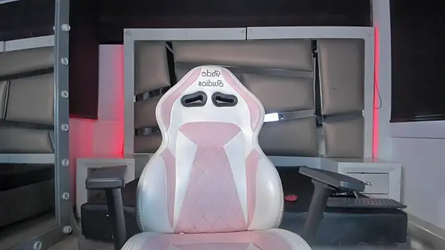 Miss  pretty  online show from 10-29-25, 07:51