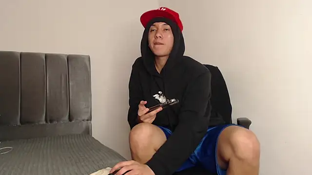 Snapshot of alex-lover chatting on 02-20-25, 06:50 alex-lover online show from 02-20-25, 06:50