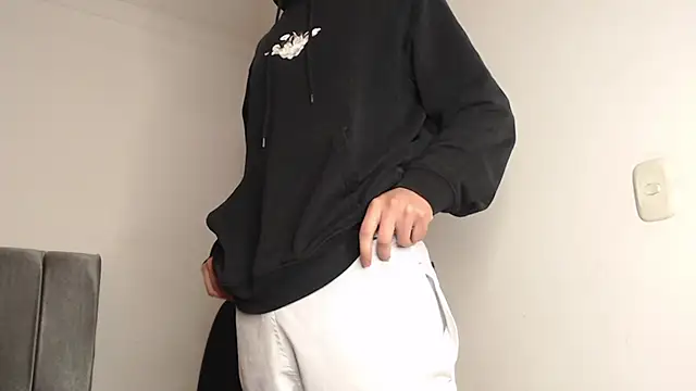 Snapshot of alex-lover chatting on 02-18-25, 04:58 alex-lover online show from 02-18-25, 04:58