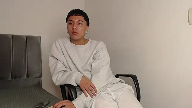 Snapshot of alex-lover chatting on 02-22-25, 05:12 alex-lover online show from 02-22-25, 05:12