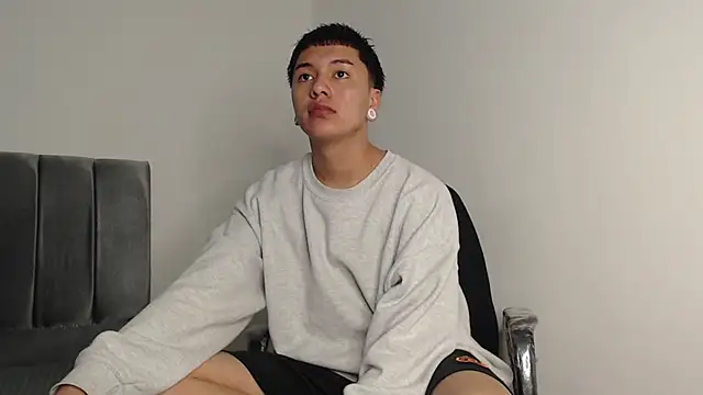 Snapshot of alex-lover chatting on 10-11-25, 07:15 alex-lover online show from 10-11-25, 07:15